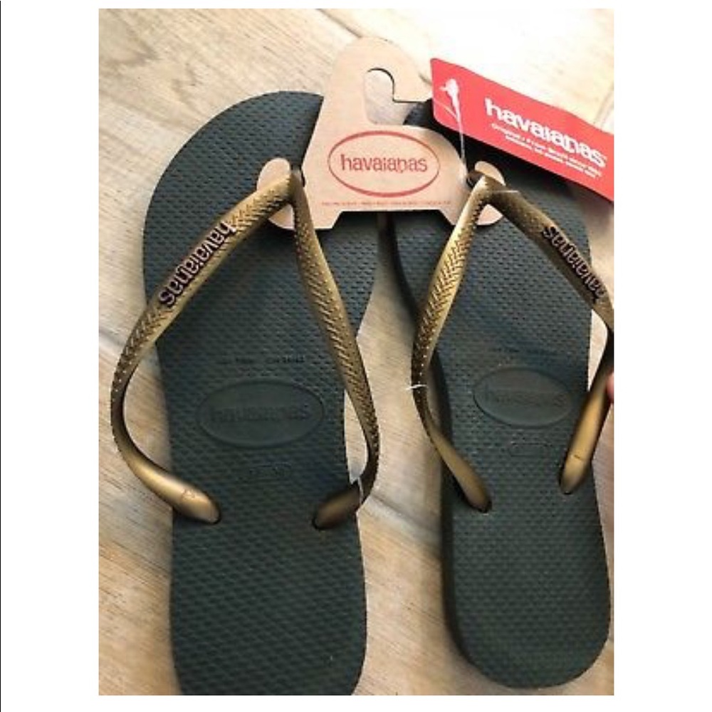 NWT Havianas Metallic Olive Flip Flops size 7/8